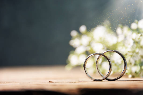 結婚指輪と婚約指輪の違いは？デザイン？価格？両方必要？ まとめ